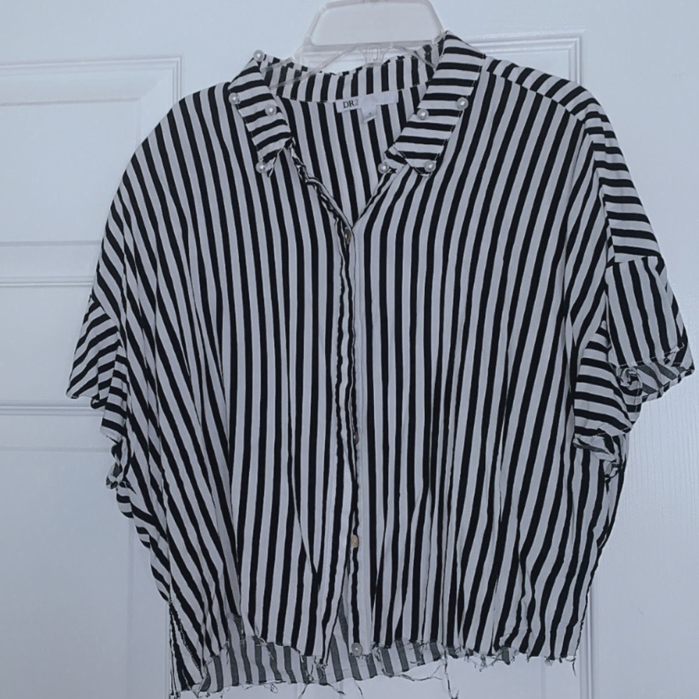 Cropped button down